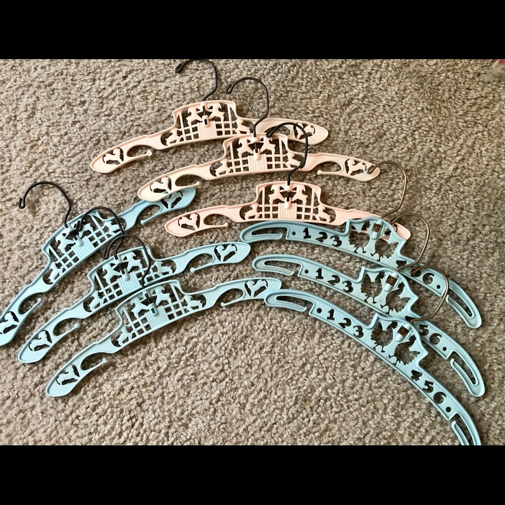 Lot Of 9 sweet Vintage Hangers